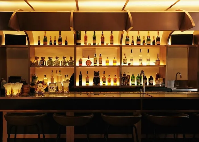 The Kin House - In The Heart Of Poblacion *