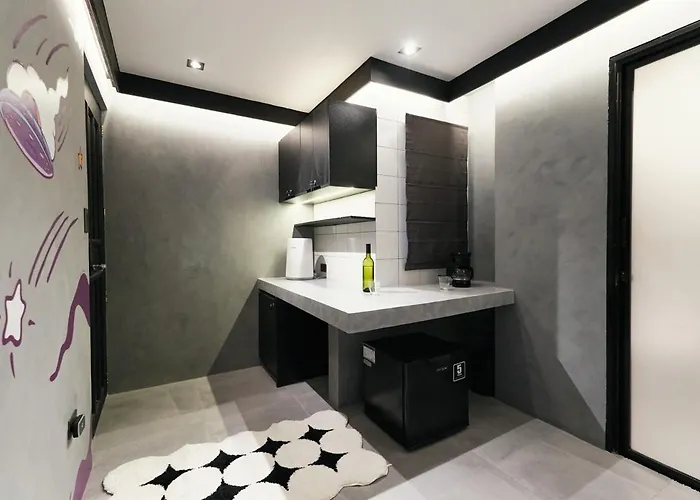 The Kin House - In The Heart Of Poblacion Apartamento Manila
