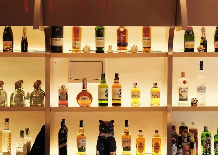 The Kin House - In The Heart Of Poblacion * Manila