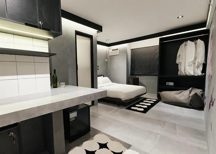 The Kin House - In The Heart Of Poblacion Apartamento Manila