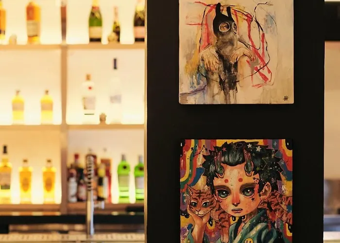 The Kin House - In The Heart Of Poblacion *